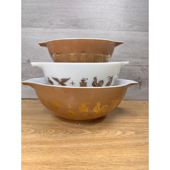 Pyrex Vintage Cinderella Early American Brown Mixing Nesting Bowls Gold-set Of 3 - Picture 1 of 9